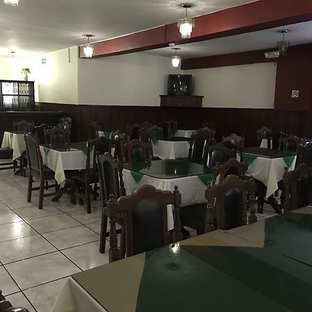קיטו Hotel Majestic מראה חיצוני תמונה