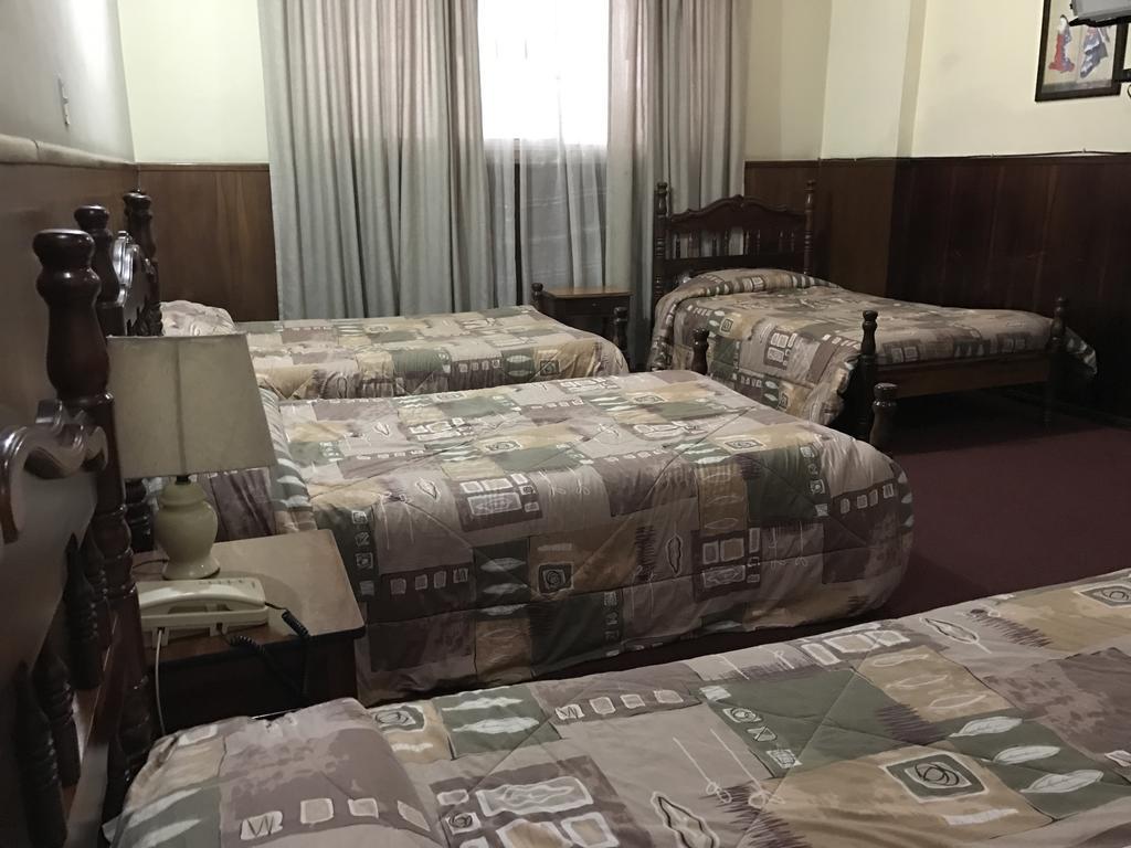 קיטו Hotel Majestic מראה חיצוני תמונה