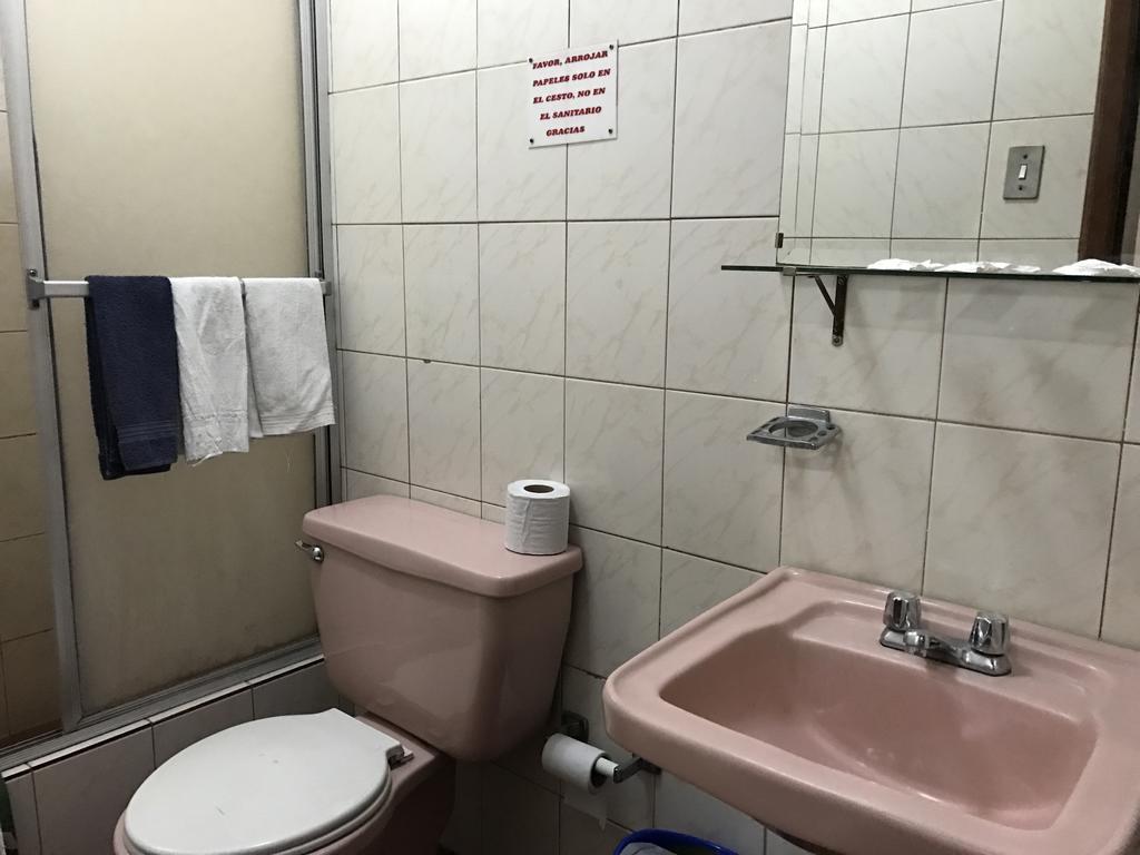 קיטו Hotel Majestic מראה חיצוני תמונה