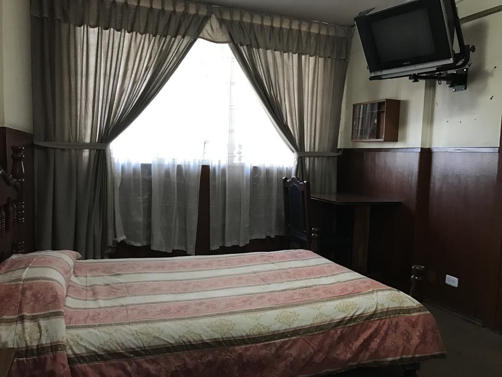 קיטו Hotel Majestic מראה חיצוני תמונה