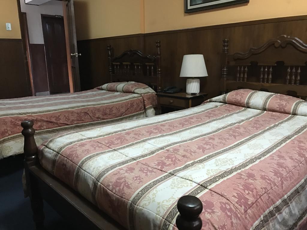 קיטו Hotel Majestic מראה חיצוני תמונה