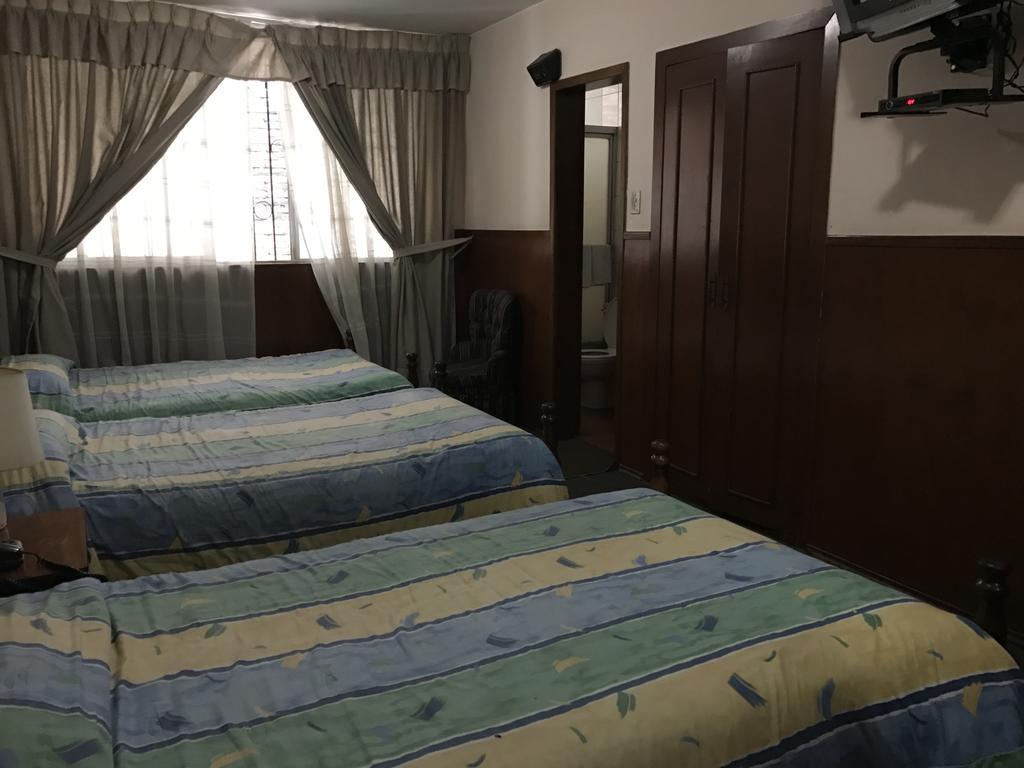 קיטו Hotel Majestic מראה חיצוני תמונה
